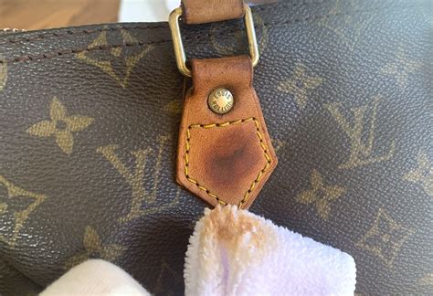 louis vuitton cleaners for handbag|cleaning louis vuitton bag lining.